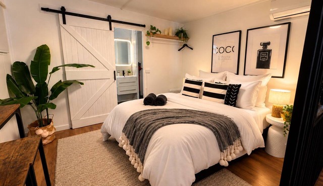 Stylish tiny home in Melton west in Melton West