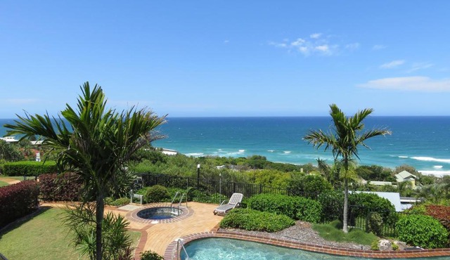 Sunseeker Holiday Apartments in Sunshine Beach