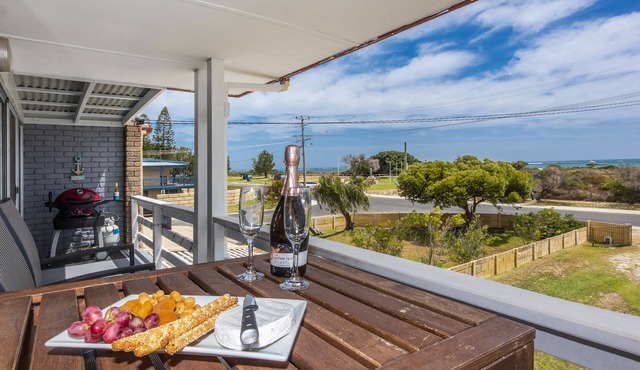 Sunset View- Magnificiant Ocean Views in Lancelin