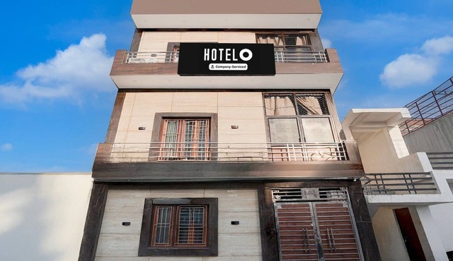 Super Hotel O Tedhi Bazaar