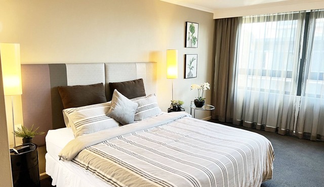 Superb studio in Parramatta CBD, 2m walk from station in Parramatta