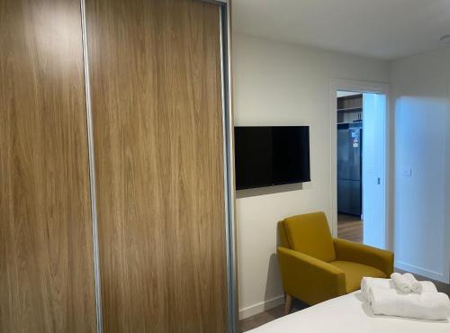Superior & Luxe 2BR Apartment Villas Al Fresco Patio Free Parking & WIFI in Launceston