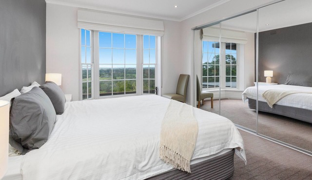 Sweeping Views Two Bays in Mount Eliza