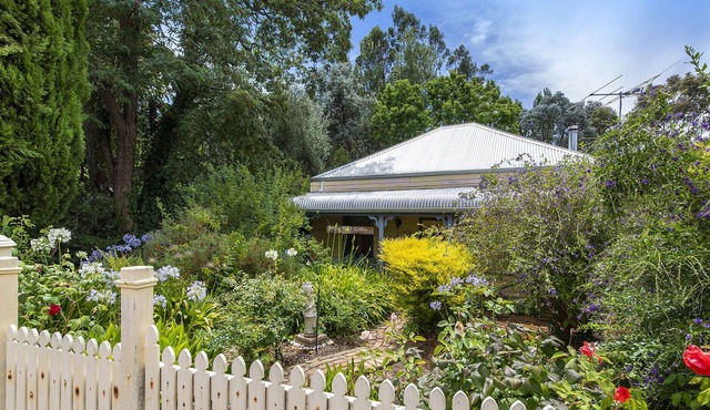 Tangle Tree Cottage Nannup in Nannup