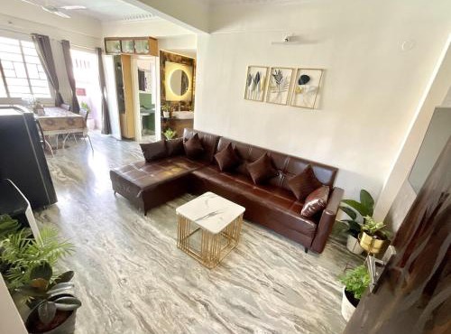 The Canopy Haven - Bright 2BHK with 4 Balconies in Rānchī