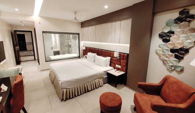 The Flora Grand