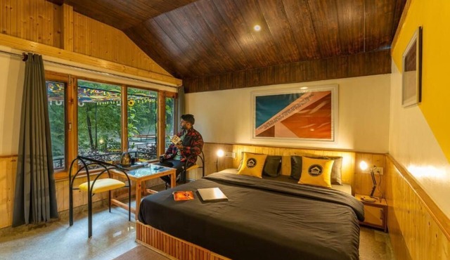 The Hosteller Kasol, Riverside in Bhuntar