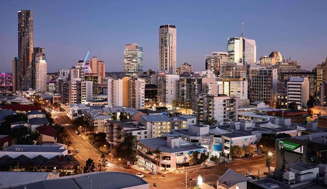 The Johnson Brisbane - Art Series in Spring Hill