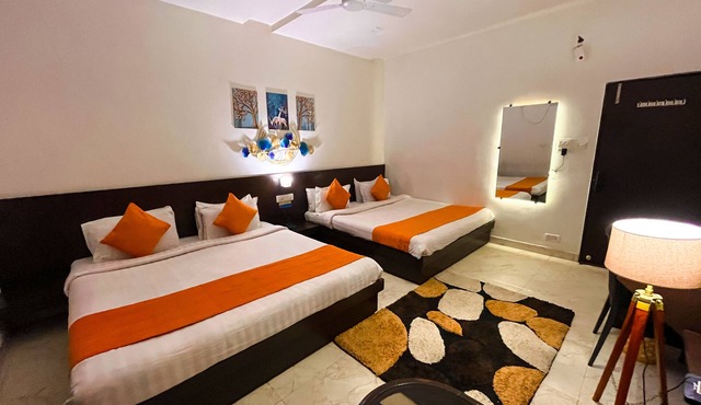 THE KASTURI HOTEL & RESTURANT