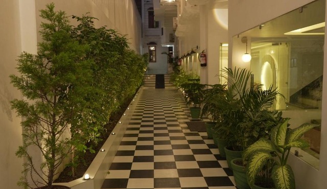 The Lavish Stay