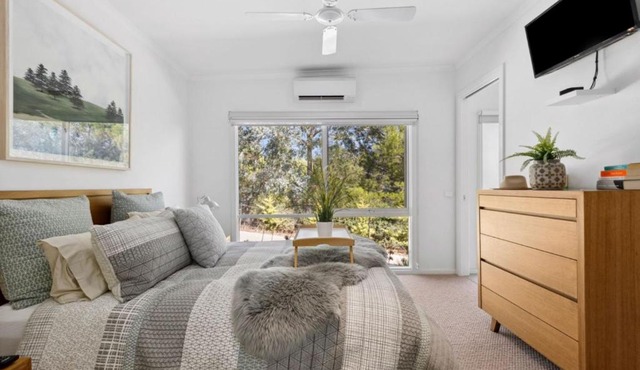 The Point Lakehouse Eildon in Eildon