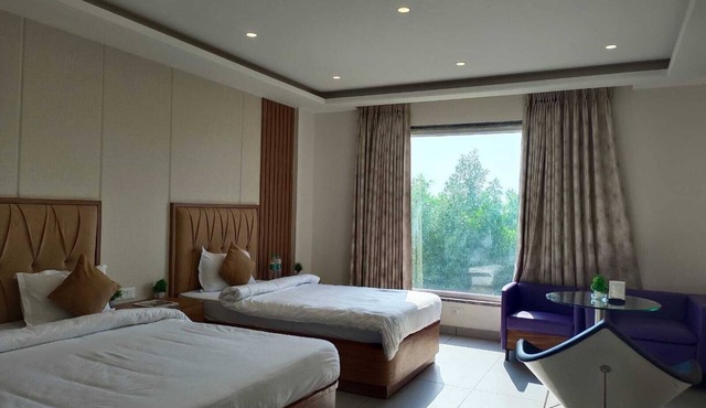 THE PRINCE ZENQ XPRESS RESORTT ROHTAK