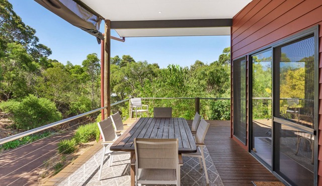The Retreat- Exclusive Escapes in Eagle Bay