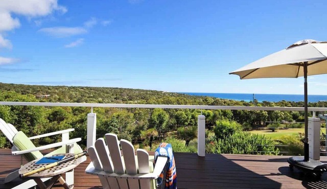 The Whale Lookout, Eagle Bay in Eagle Bay
