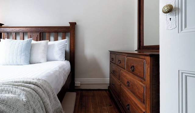 Timeless Treasure: Near the City Centre & WiFi in Launceston
