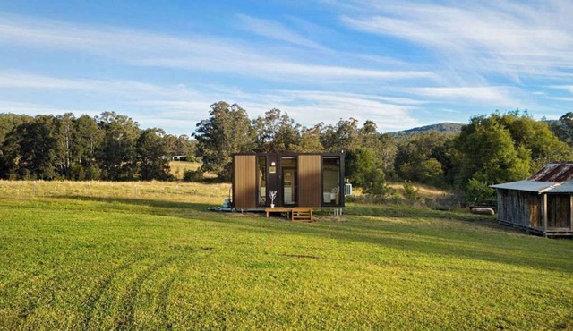 Tiny Ironbark by Tiny Away in Glenreagh