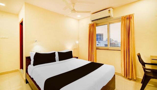 Townhouse De Alphabet Hotel - Gandimaissamma