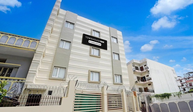 Townhouse Oak Banaras