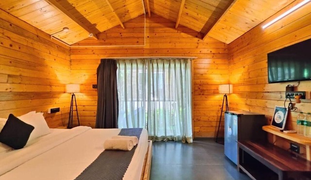 Tranquill Riverside Luxury Cottages in Candolim