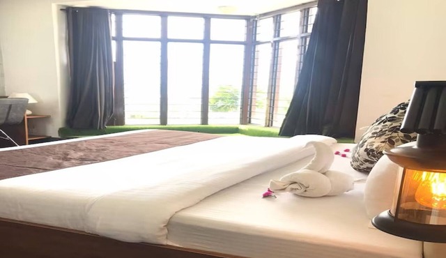 Treeoise Resort in Baddi