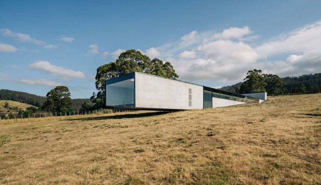 Triptych - The Blunt House in Tasman