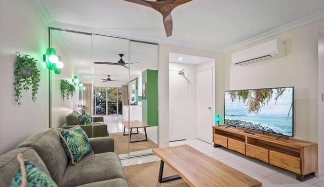 Tropical Resort Escape in Cairns North