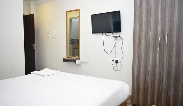 TSV Hotel in Bahur