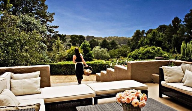 Tussie Mussie Vineyard Retreat - Exclusive Use - 8 Bedrooms in Merricks North