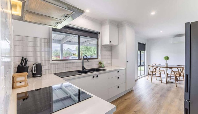 Twenty One - Peaceful and Centrally Located in Myrtleford