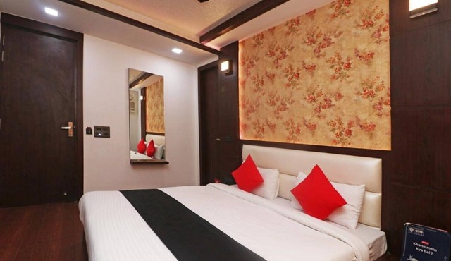 Twin or Standard Double Room
