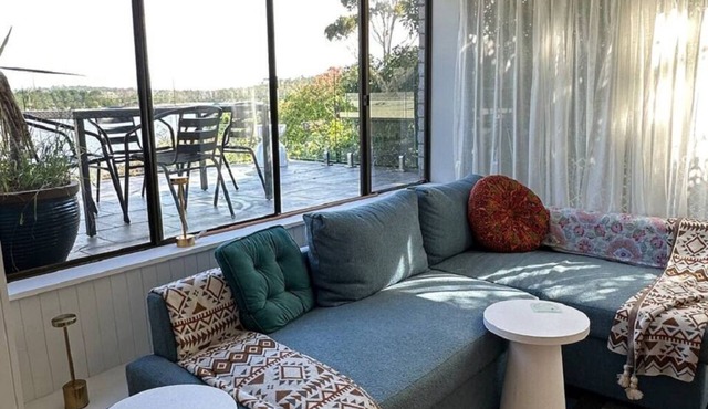 Ulmia Riverfront retreat and Aurora viewing in Carlton River