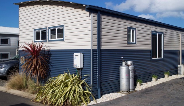 Ultra-Modern Coastal Living in Apollo Bay