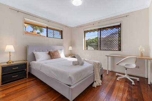 Unbeatable Value Group Family Roomy Convenient in Brisbane