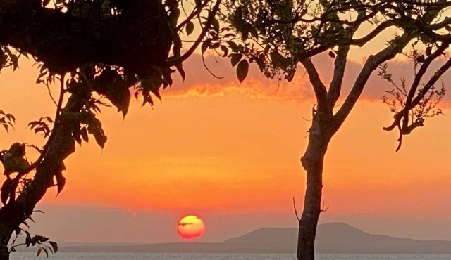UNIT 4. SUNSET BEACH BUNGALOWS, CAPE GLOUCESTER. ABSOLUTE BEACHFRONT in Cape Gloucester
