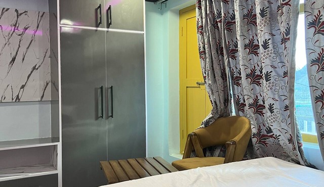 Universal Comfort Guest House in Kargil