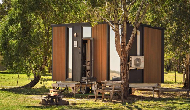 Wareek Retreat by Tiny Away in Wareek