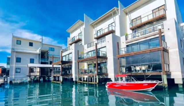 Waterfront Marina Escape in Patterson Lakes