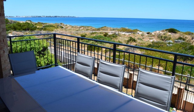 Watersun Beach House - Mandurah in Silver Sands