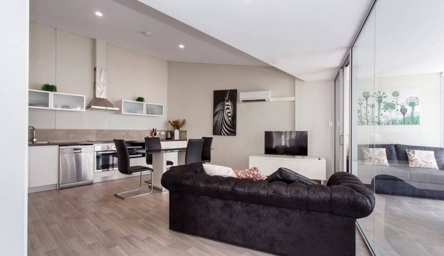 Waverley apartment A-two bedrooms, wifi available in Perth