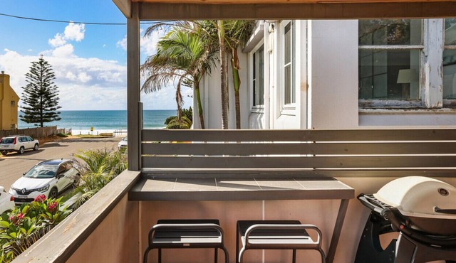 Waves, Sand & Surf - Seconds to Beach in Narrabeen
