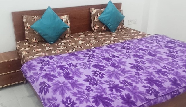 Welcome to the beautiful and friendly place 300meters away From all famous place