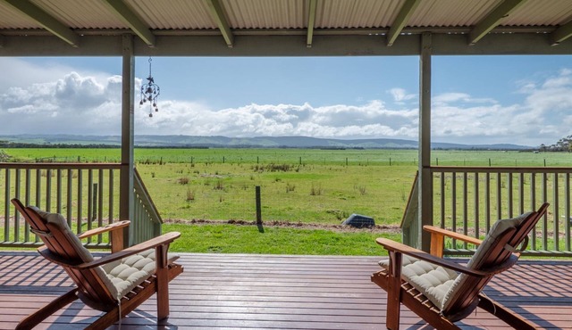 Woodview Cottage Farm stay - Fabulous Port Welshpool country escape in Port Welshpool