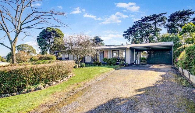 YERING PARK COTTAGE - 3 bedroom home in the heart of the Yarra Valley in Coldstream