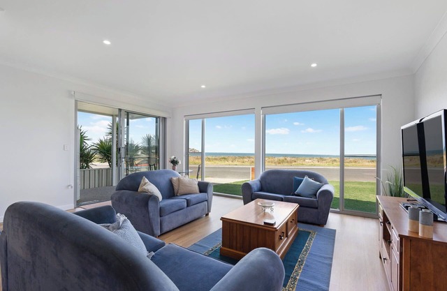 52 Esplanade - Seafront House in Central Location - *Ground Floor Only* in Victor Harbor