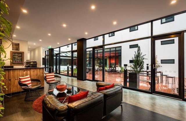 Essence Hotel Carlton in Melbourne