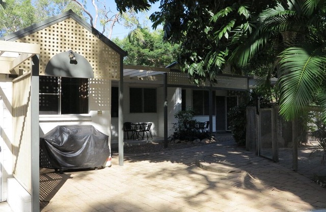 "LOYANG APARTMENT 1" in Arcadia in Arcadia