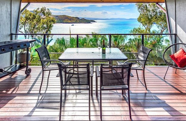Shorelines 2 on Hamilton Island by HamoRent in Hamilton Island