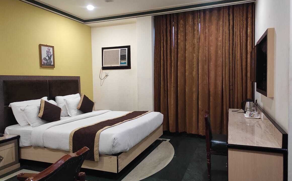 Aligarh Hotel | Hotel Melrose Inn