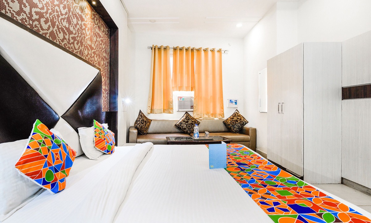 Charbagh Hotel | Fabhotel Metro View