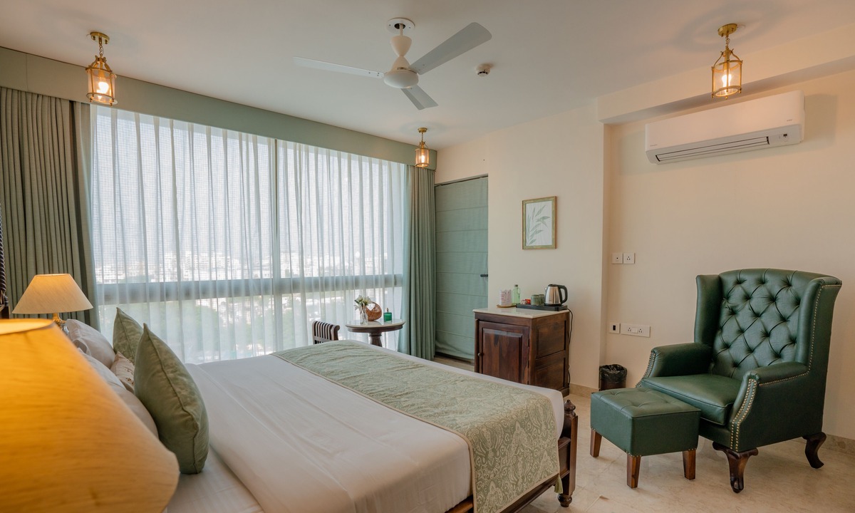 Lalkothi Hotel | 35 Sahakar Suites